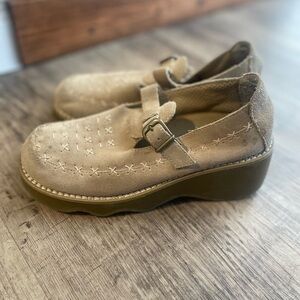 Girls Y2K chunky platform shoes